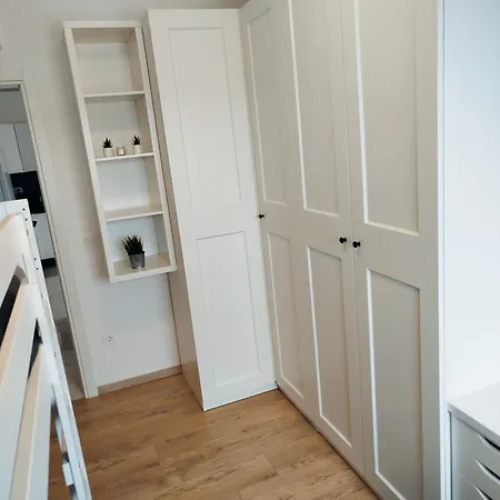 Apartman Stefan - Modern & New & Private Parking Póla