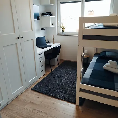 Stefan - Modern & New & Private Parking Apartman Póla