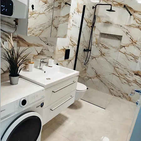 Appartement Stefan - Modern & New & Private Parking Pula